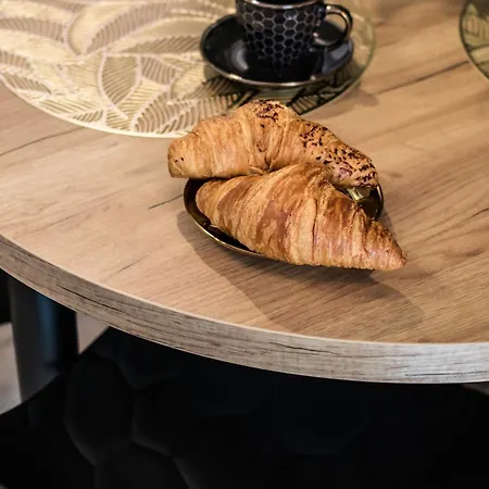 Heron - 77 Wigury - Dostep Na Kod - Parking - Smaczna Kawa - Centrum - Blisko Piotrkowska - Galeria - Widok Na - Klimatyzacja - 7 Pietro - Fv Daire Łódź