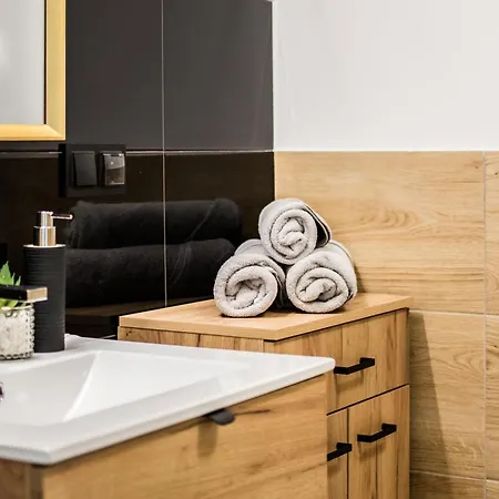 Apartment Heron - 77 Wigury Street