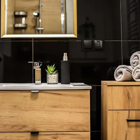 Lägenhet Heron - 77 Wigury - Dostep Na Kod - Parking - Smaczna Kawa - Centrum - Blisko Piotrkowska - Galeria - Widok Na - Klimatyzacja - 7 Pietro - Fv *