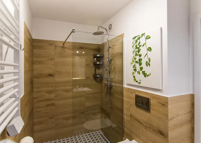 Heron - 77 Wigury - Dostęp Na Kod - Parking - Smaczna Kawa - Centrum - Blisko Piotrkowska - Galeria - Widok Na - Klimatyzacja - 7 Piętro - Fv Apartament *